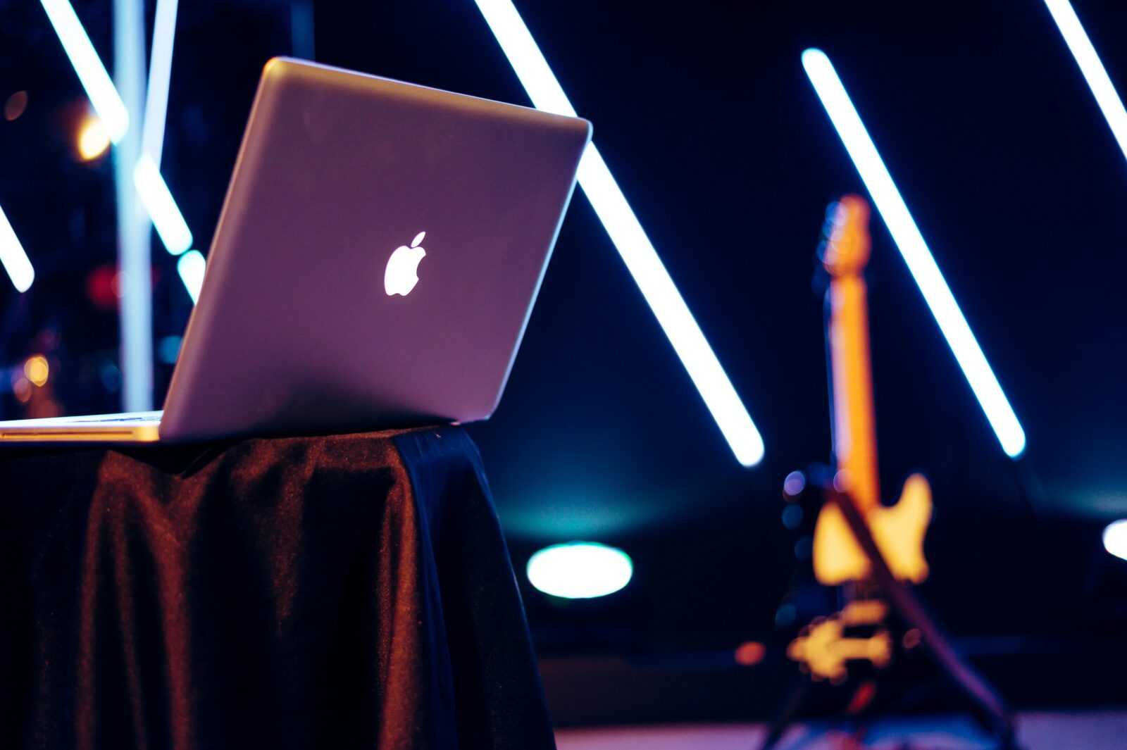 pexels-brett-sayles-1869322