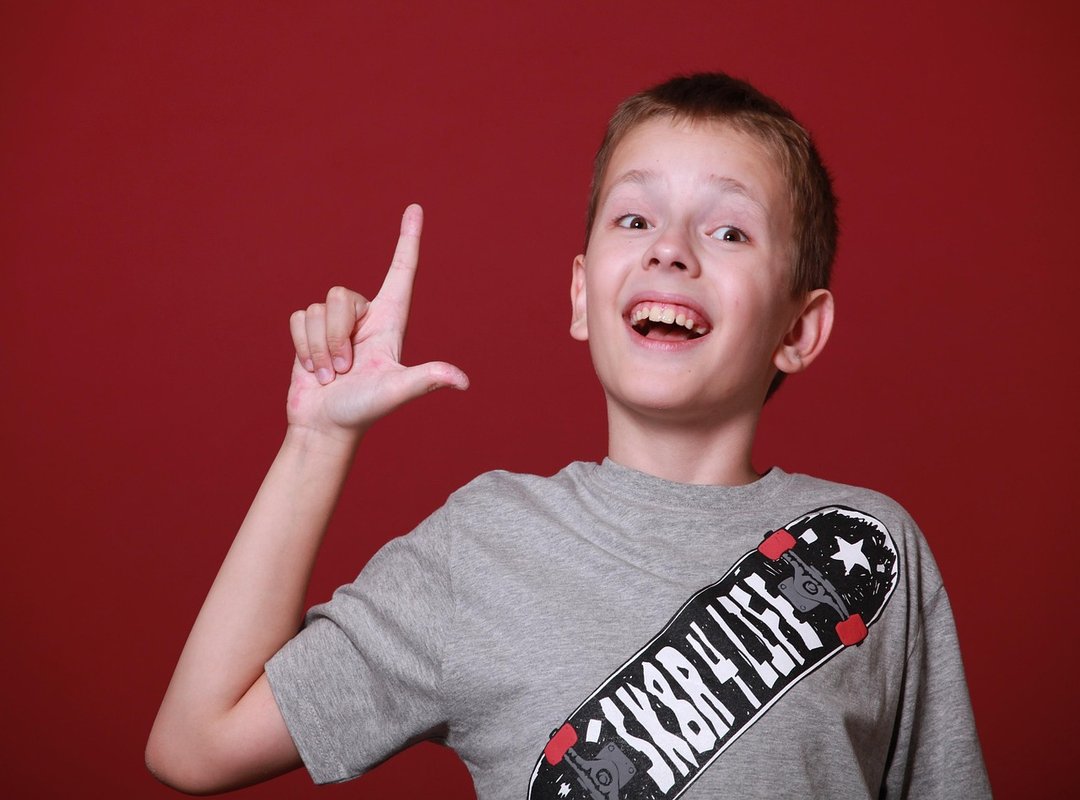 How to Recognize and Understand the 'Mom Bang Teen' Trend